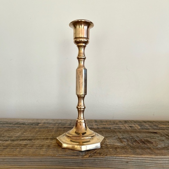 Brass candlestick - Picture 1 of 5